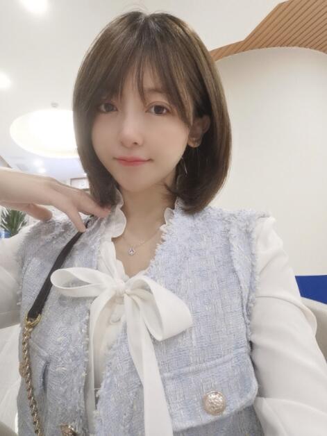 可爱萌萌的妹子